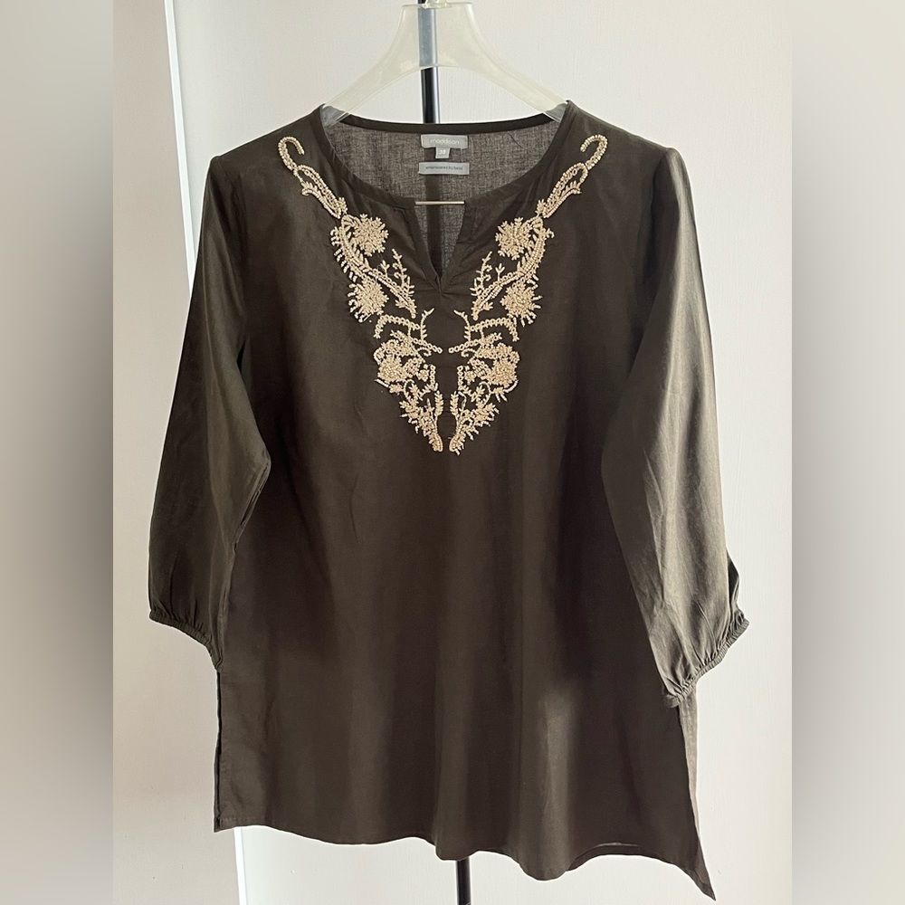 A FabIndia styled cotton tunic top in brown olive 🫒 w ivory hand embroidery M